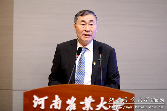 省科学技术厅副厅长夏培臣主持会议